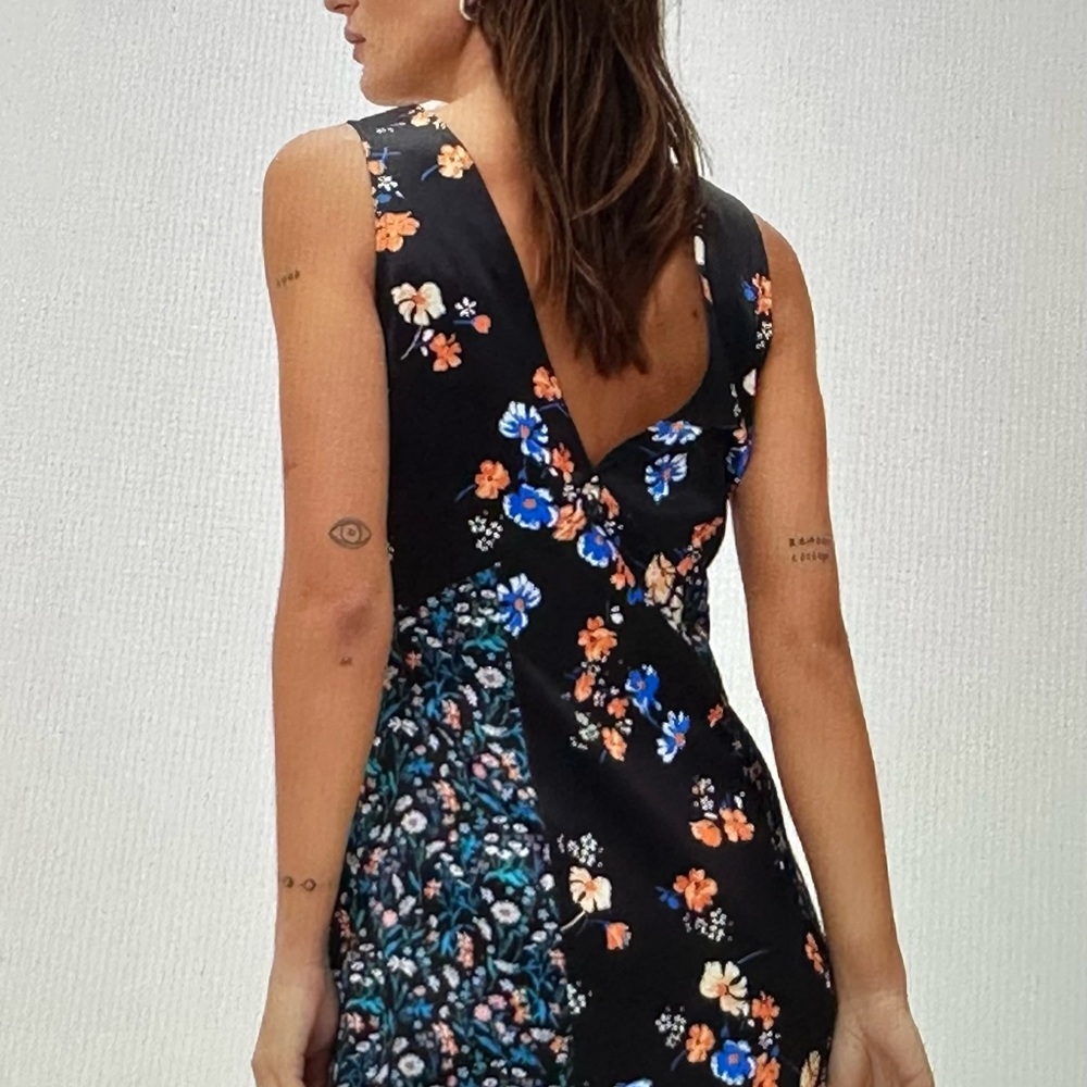 NASTY GAL Floral Satin v neck Sleeveless MiniDress - Black w great color pops. - Picture 2 of 16